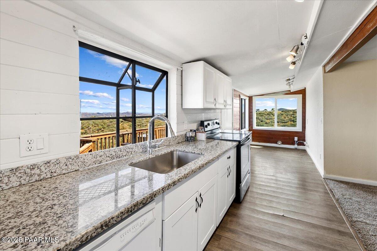 9275 E Chestnut Hill Avenue