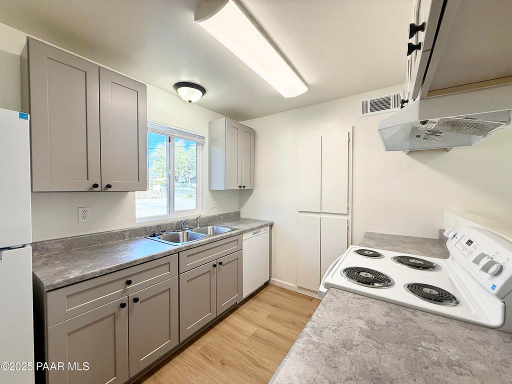 Photo of 564 Lincoln Avenue #A, Prescott, AZ 86301 (MLS # 1077573)