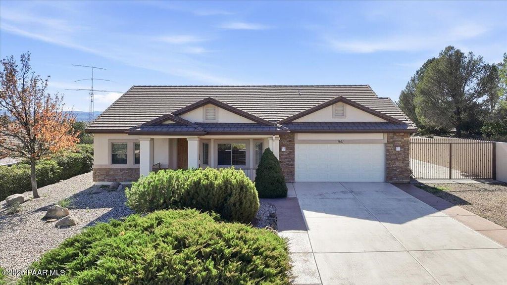 Photo of 961 Grapevine Lane, Prescott, AZ 86305 (MLS # 1078121)