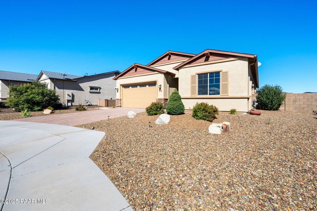 Photo of 7948 E Talking Iron Lane, Prescott Valley, AZ 86315 (MLS # 1077262)
