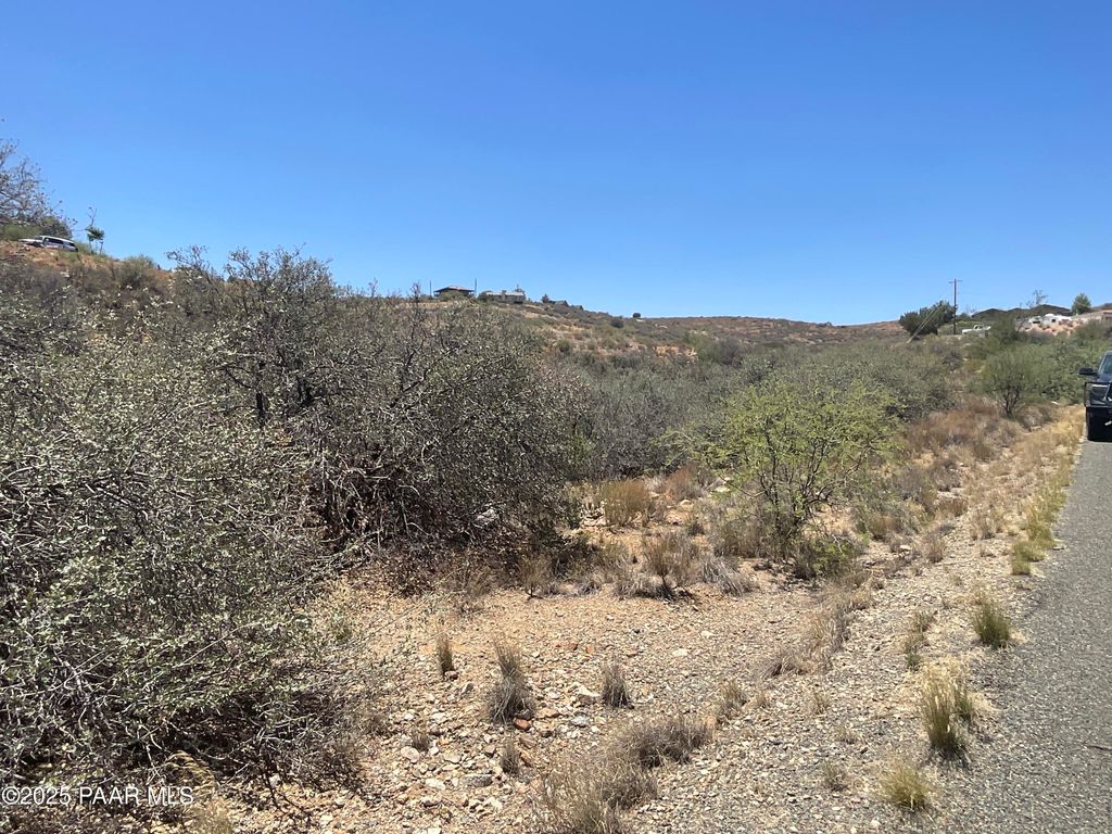 Photo of 20135 E Brahma Drive, Cordes Lakes, AZ 86333 (MLS # 1079458)