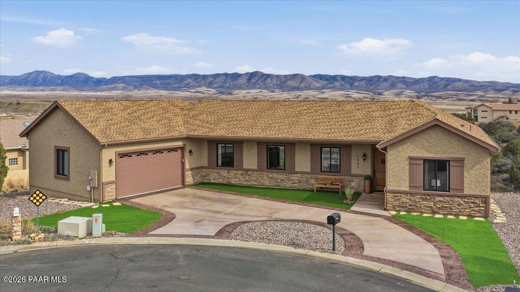 Photo of 1547 N Neoga Circle, Dewey-Humboldt, AZ 86327 (MLS # 1079054)