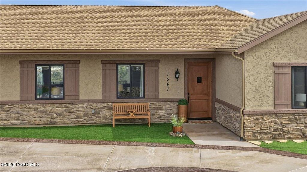 Photo of 1547 N Neoga Circle, Dewey-Humboldt, AZ 86327 (MLS # 1079054)