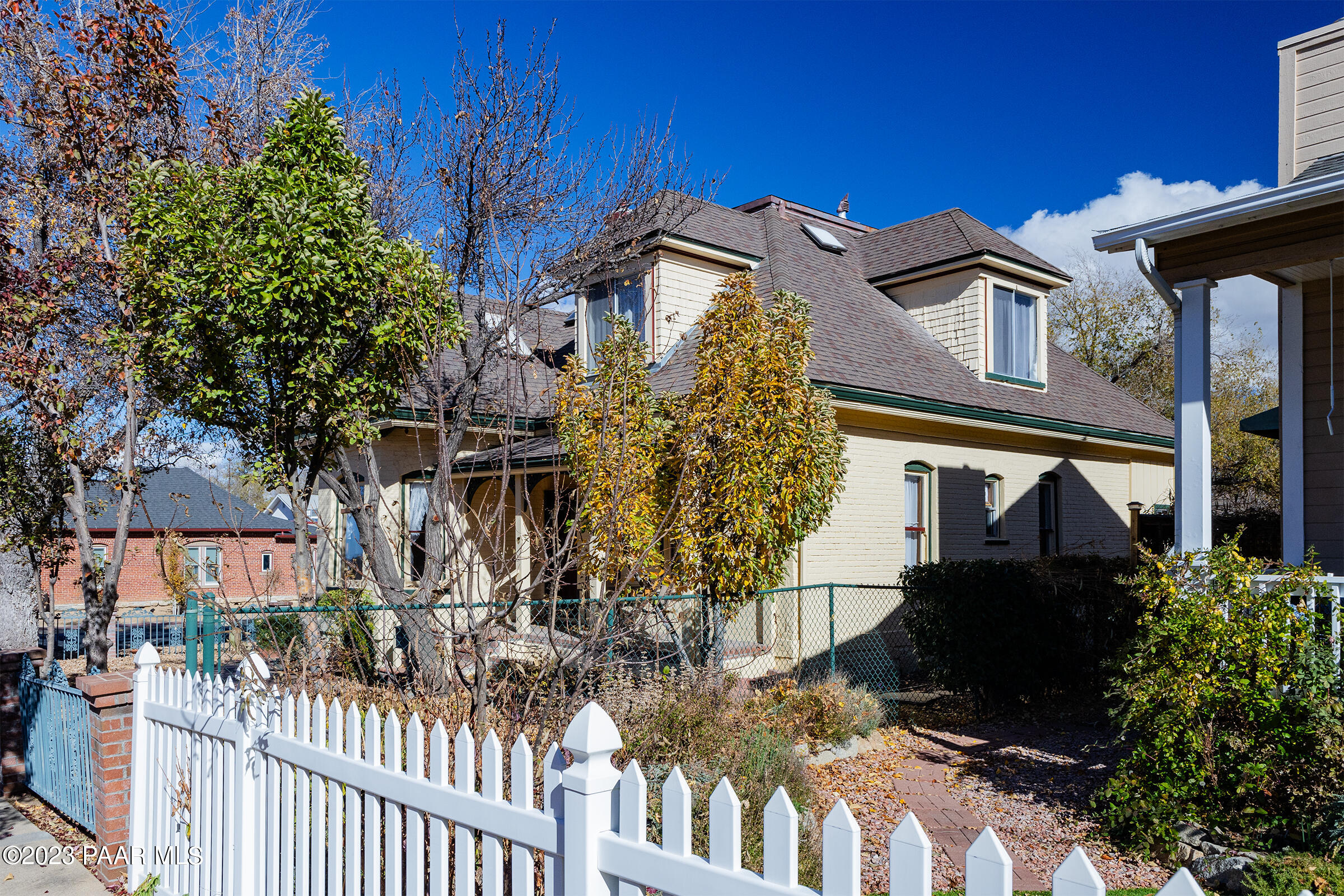 337 N Mount Vernon Avenue
