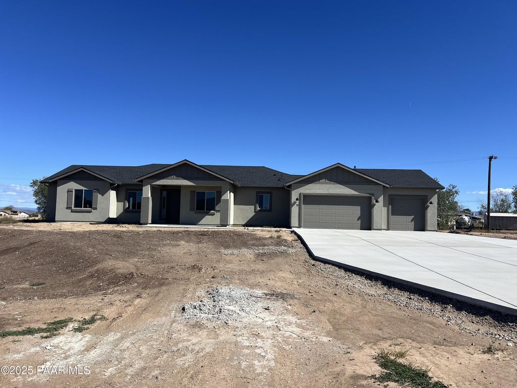 Photo of 75 Brenna Drive, Chino Valley, AZ 86323 (MLS # 1077389)
