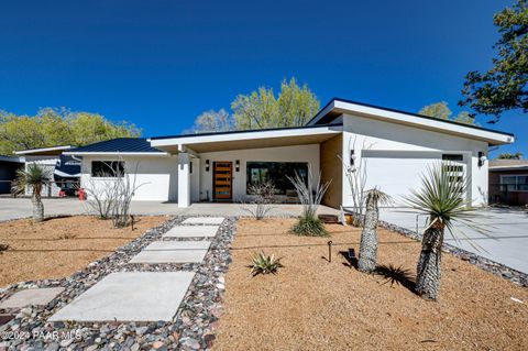 Single Family Residence in Prescott AZ 8 Bar Heart Drive.jpg