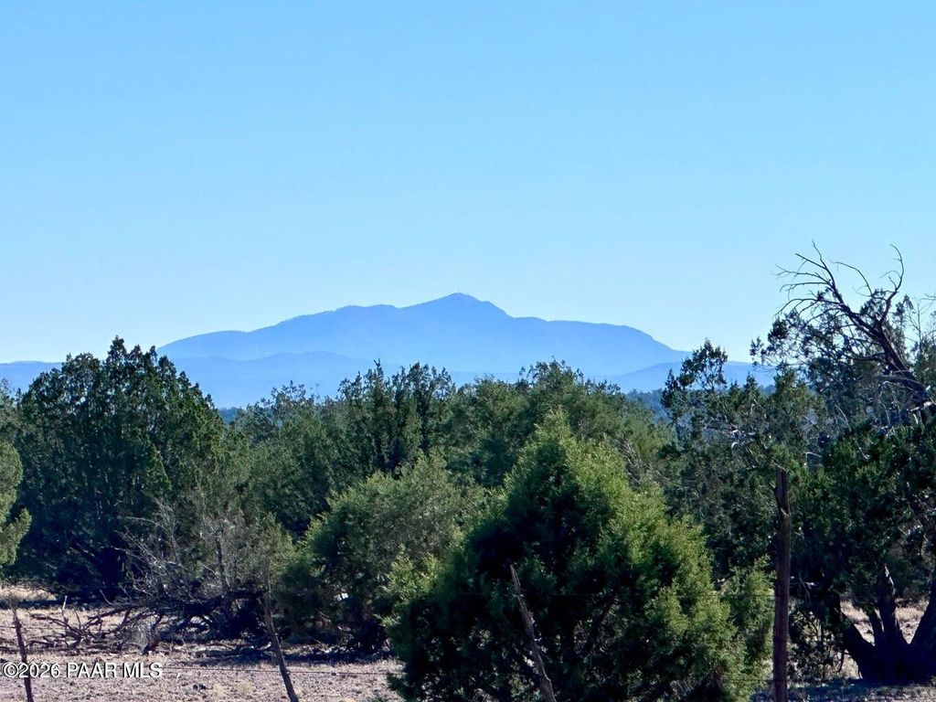 Photo of 145 NE Reckless Lane, Ash Fork, AZ 86320 (MLS # 1081622)