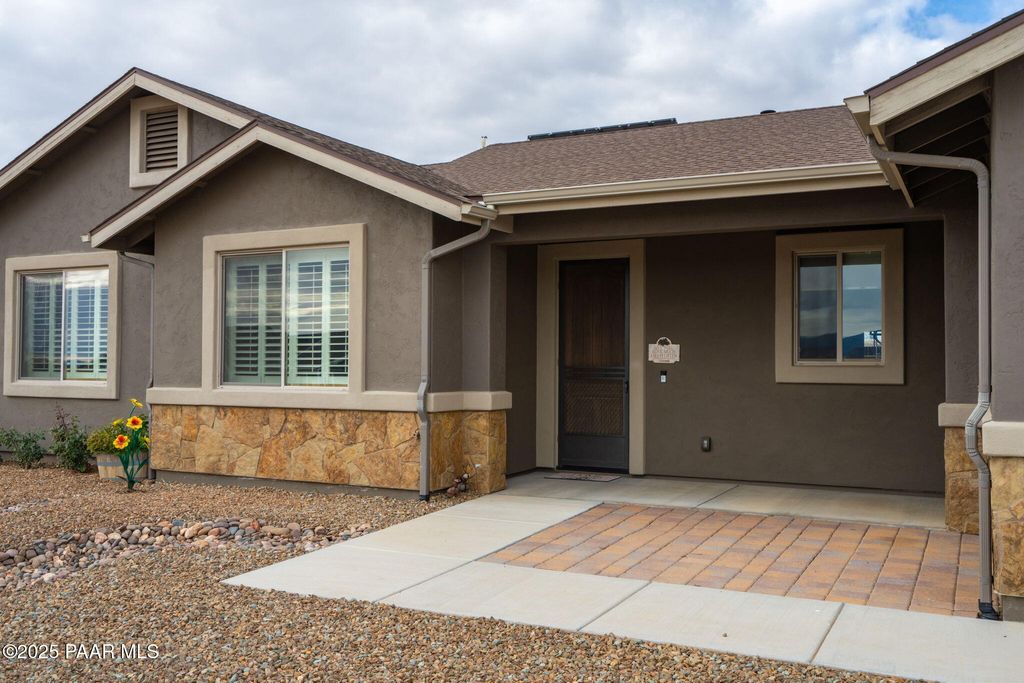 Photo of 10570 N Ariat Drive, Prescott Valley, AZ 86315 (MLS # 1078123)