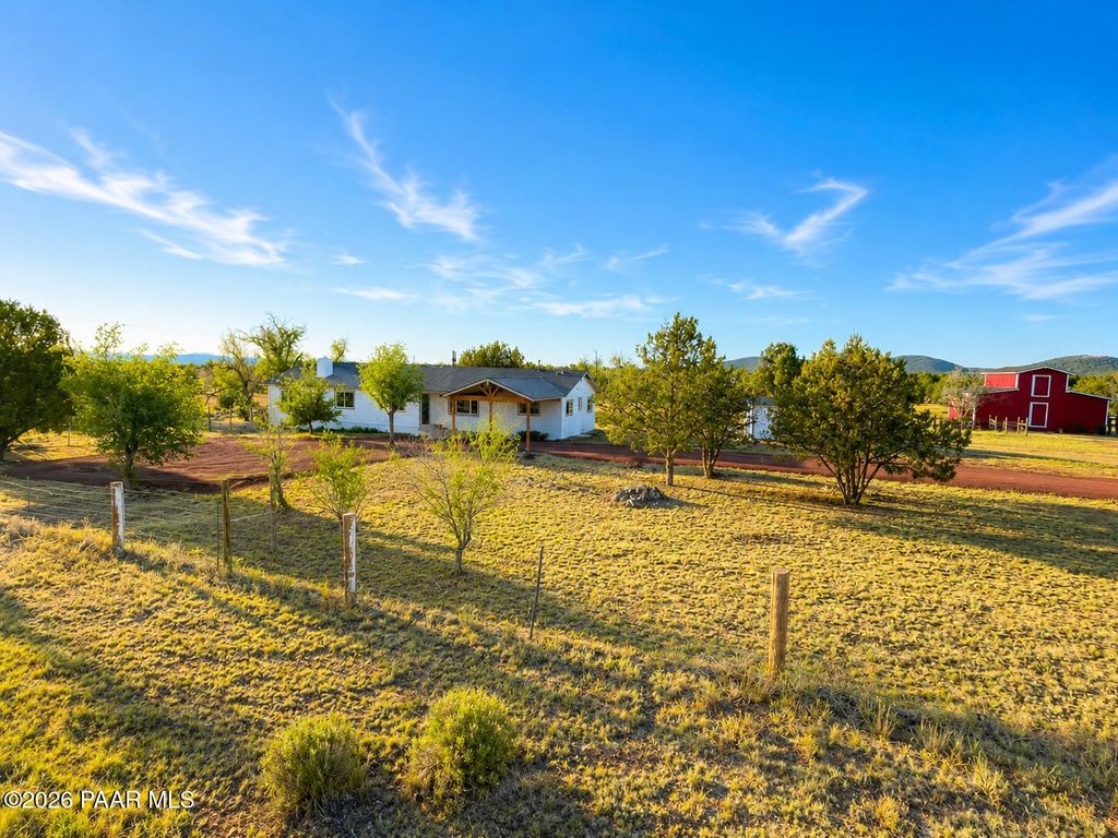 Photo of 817 W Highland Street, Williams, AZ 86046 (MLS # 1082469)