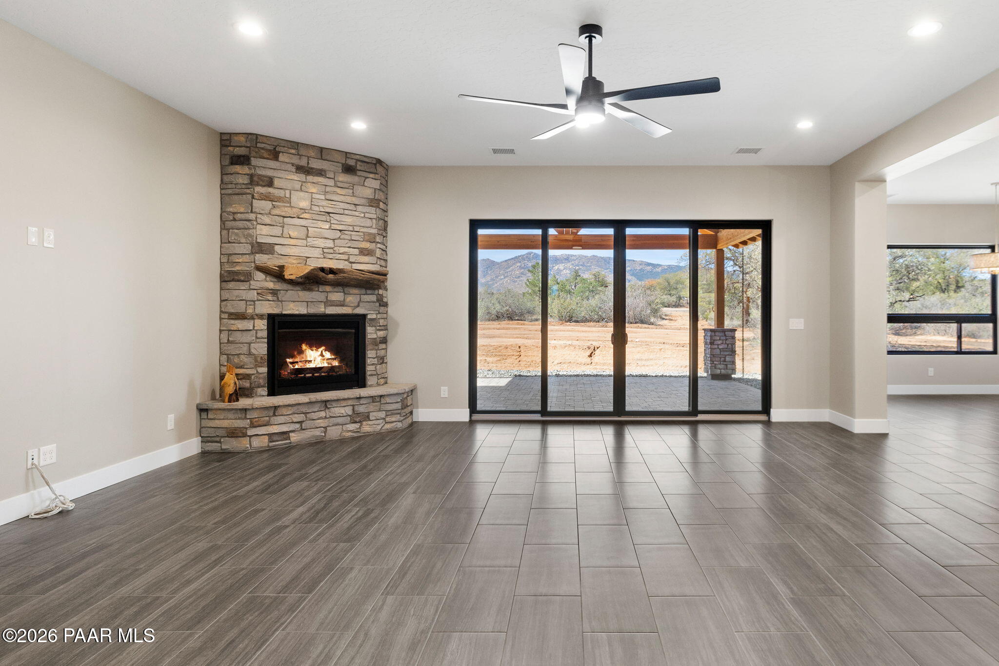 9529 N Bridle Ridge Road