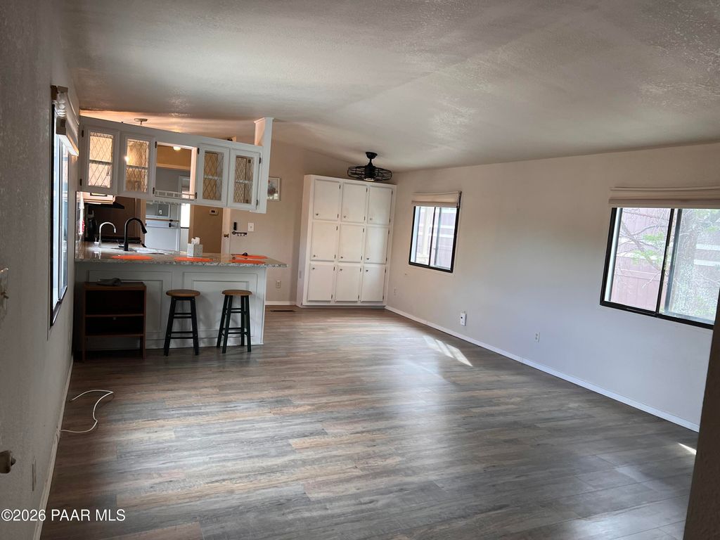 Photo of 817 Glade Drive, Prescott, AZ 86301 (MLS # 1081984)