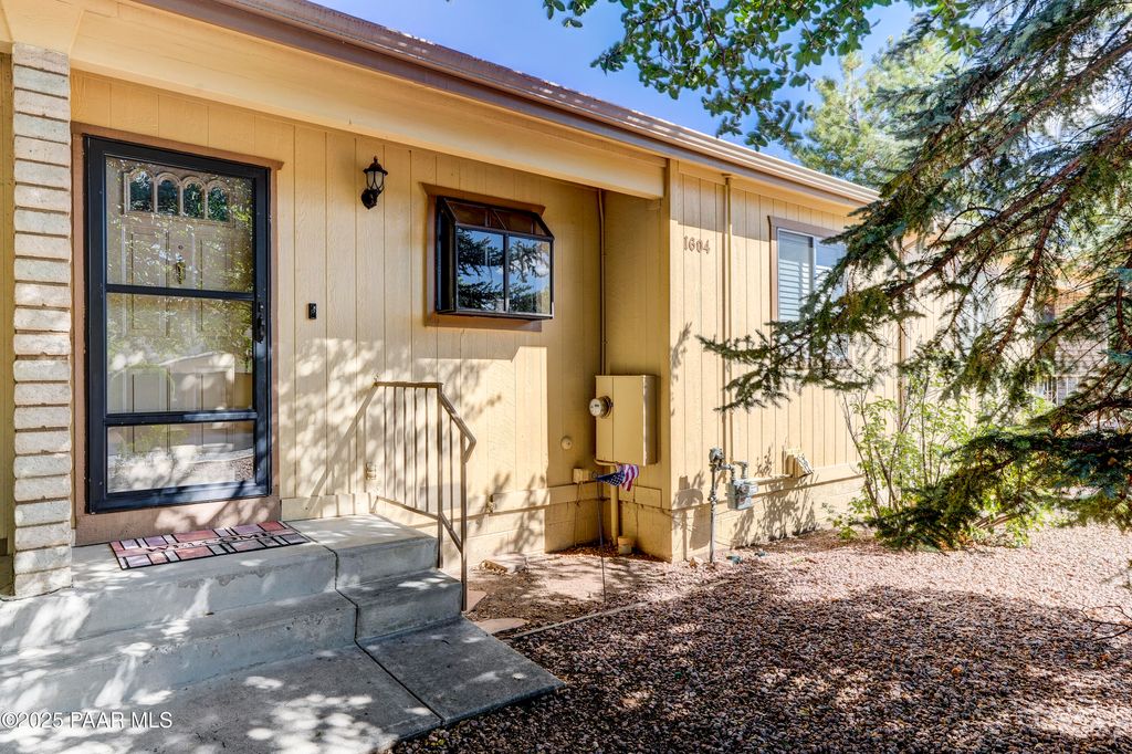 Photo of 1604 Canada Crescent, Prescott, AZ 86303 (MLS # 1076941)