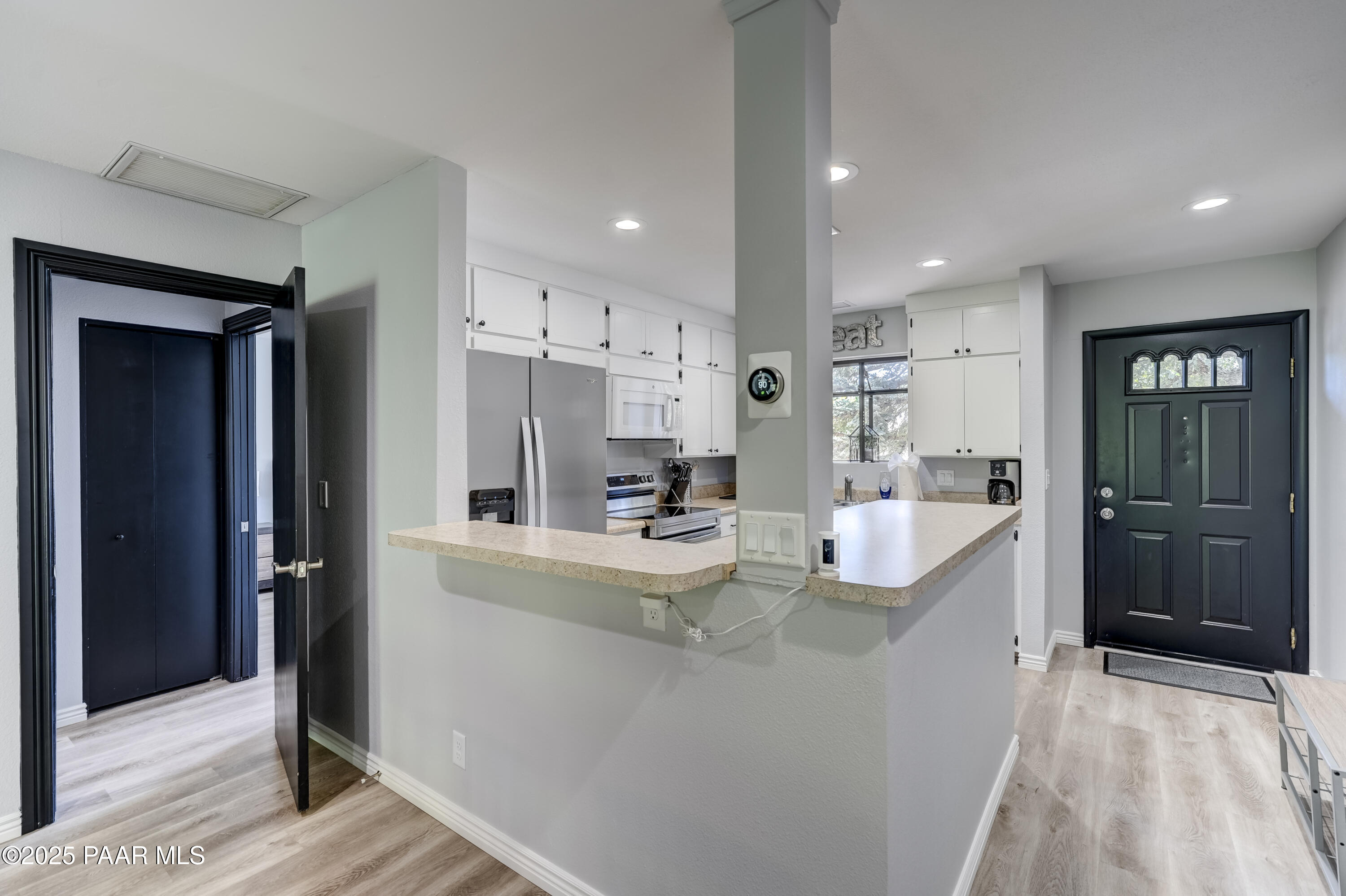 1604 Canada Crescent