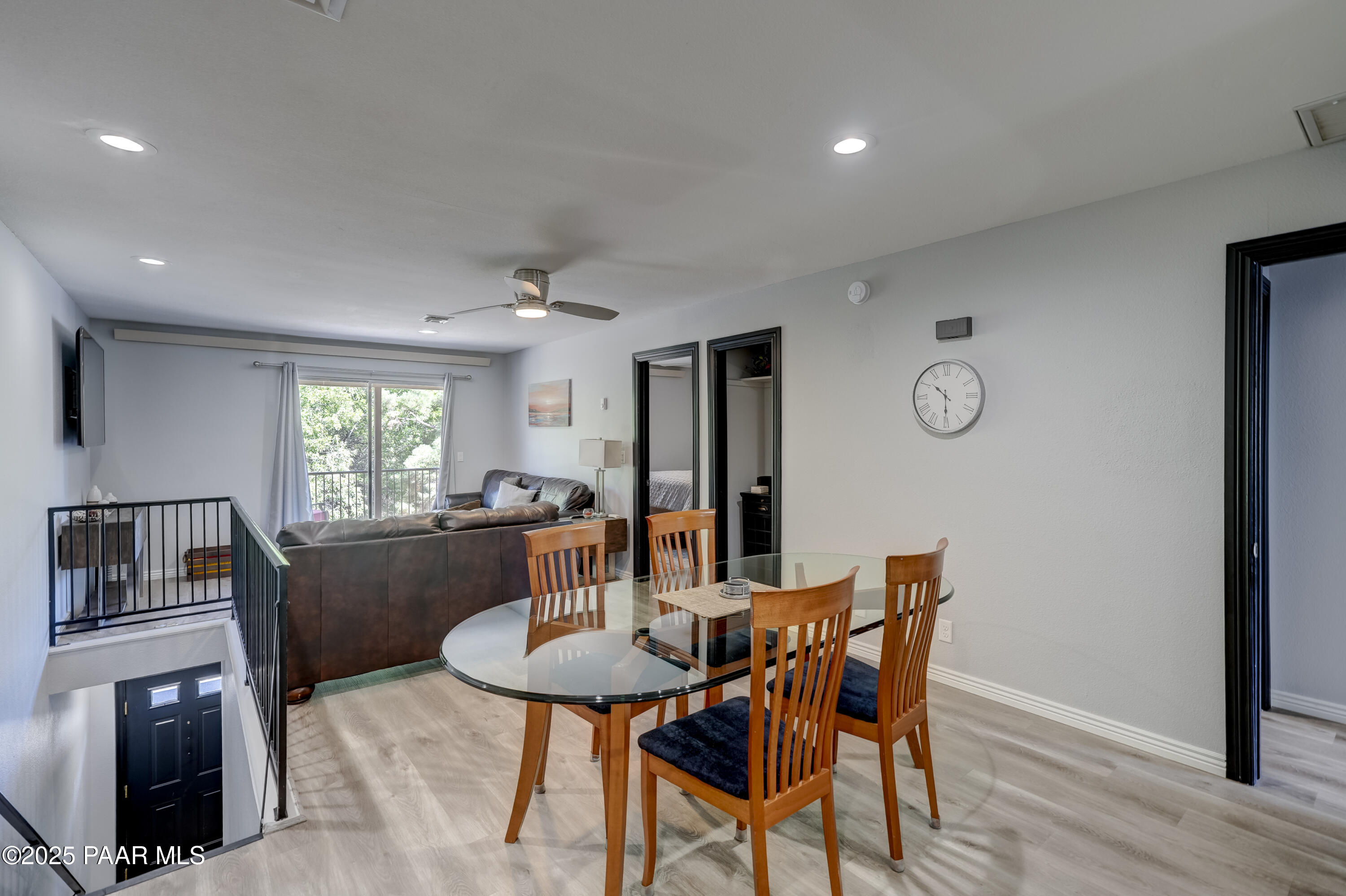 1604 Canada Crescent