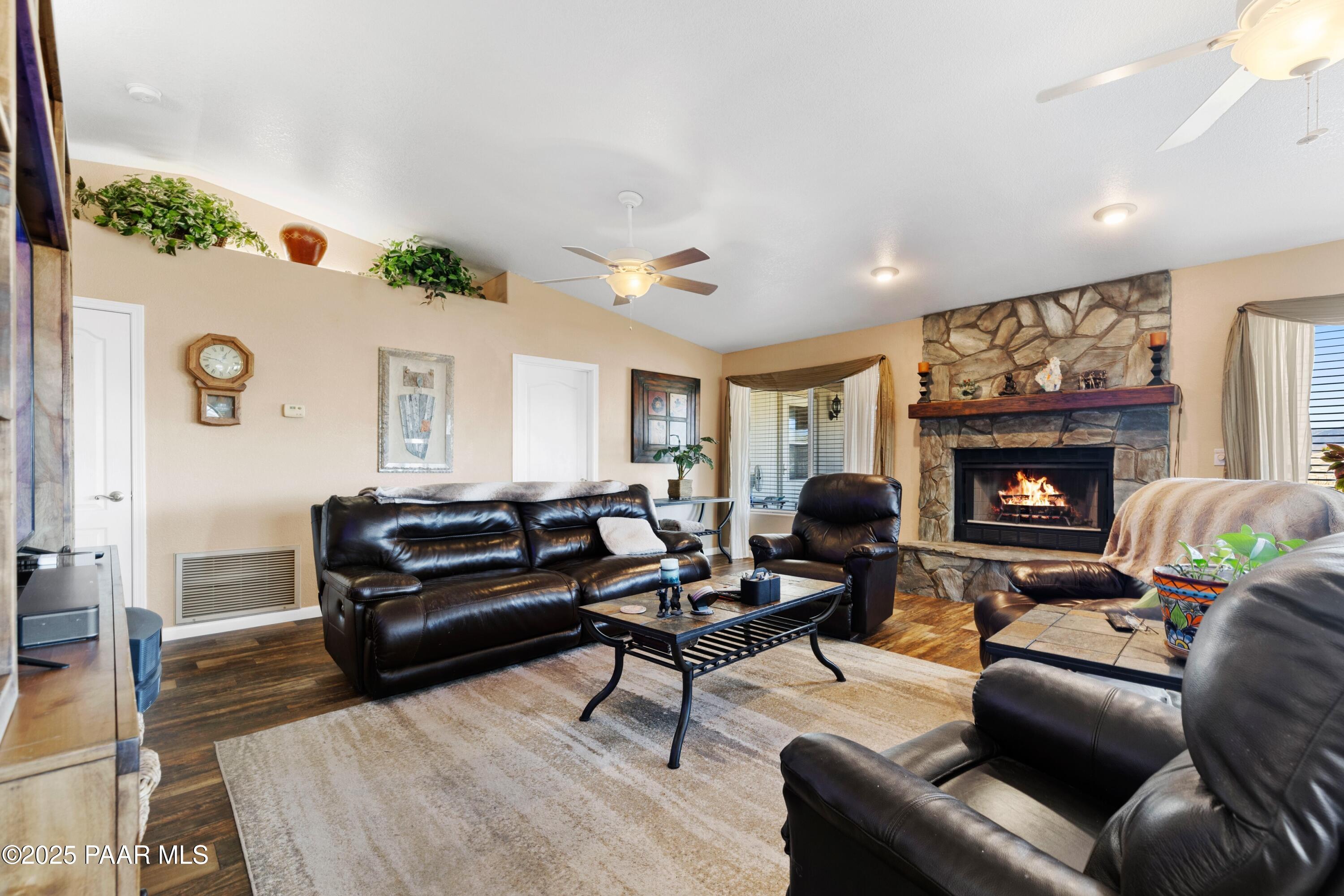 11180 E Navajo Drive