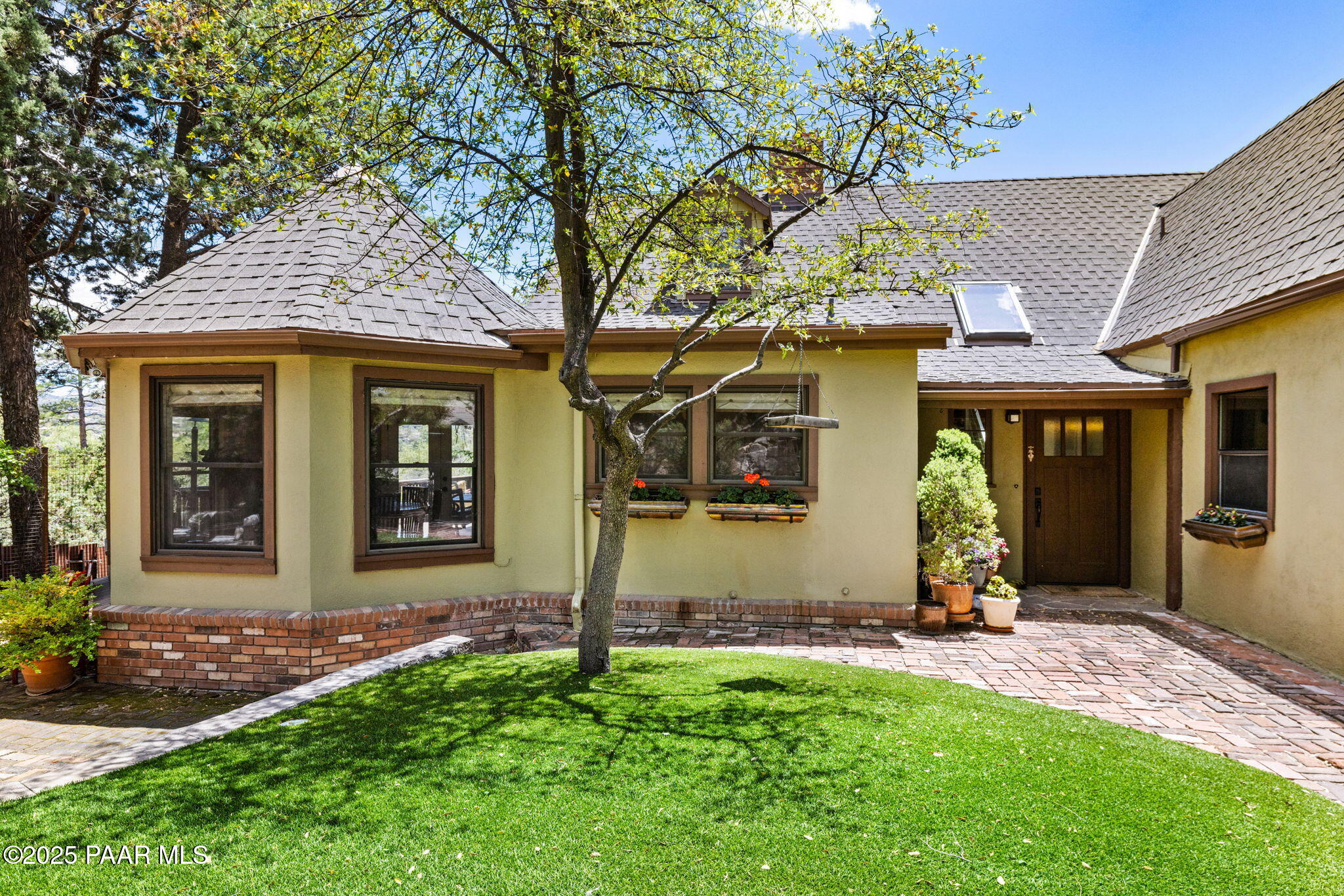 543 S Hassayampa Drive