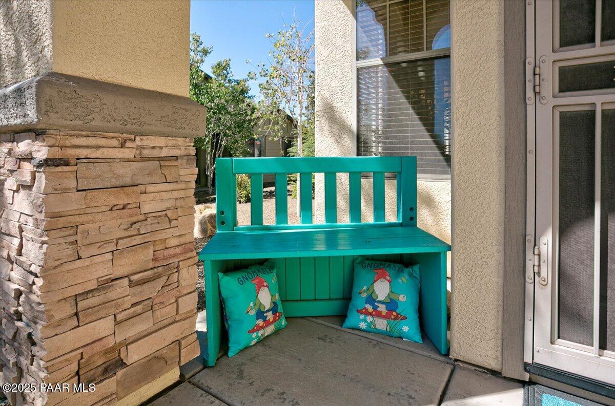 7039 E Lantern Lane W