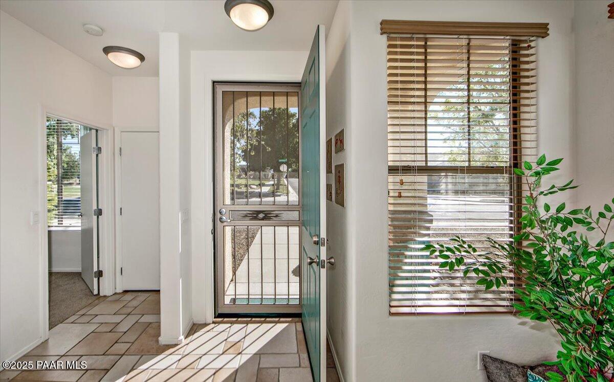 7039 E Lantern Lane W