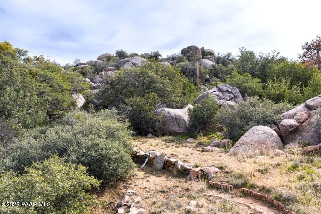 Photo of 23234 S Mountainaire Drive, Yarnell, AZ 85362 (MLS # 1078970)