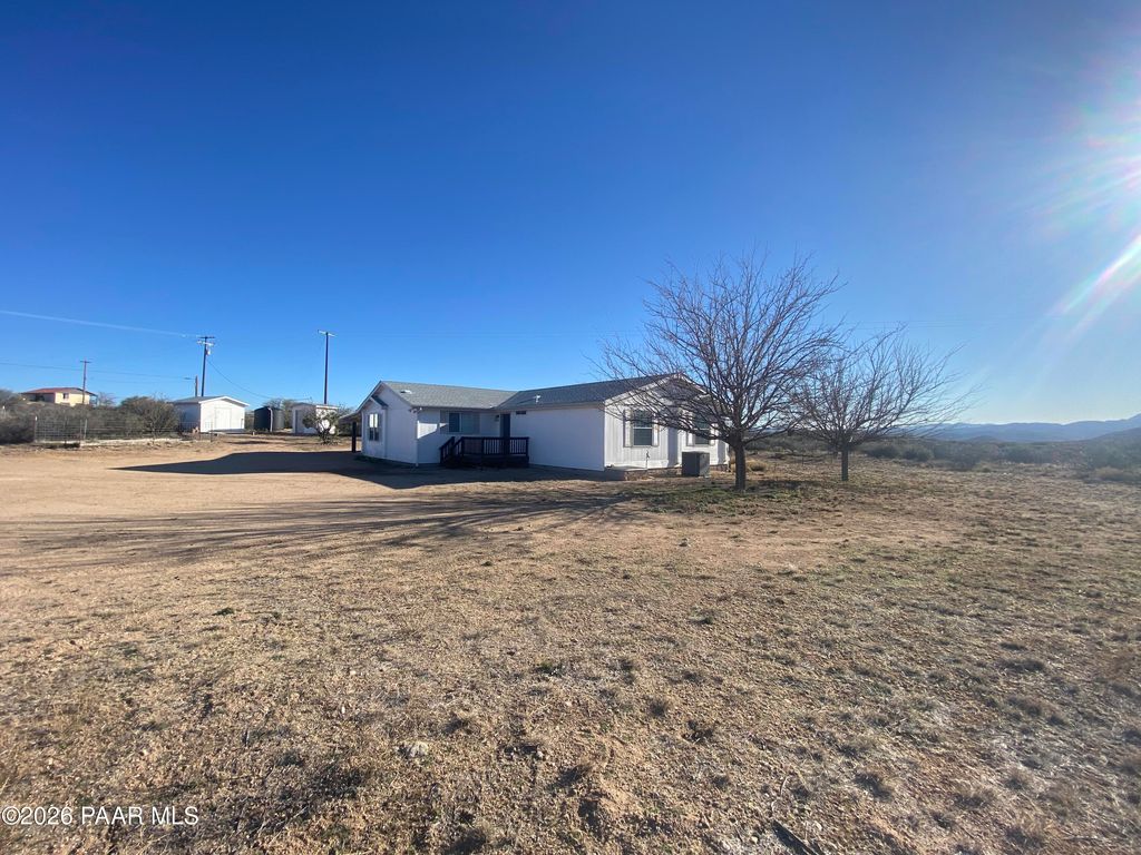Photo of 6880 S Windmill Road, Skull Valley, AZ 86338 (MLS # 1079282)