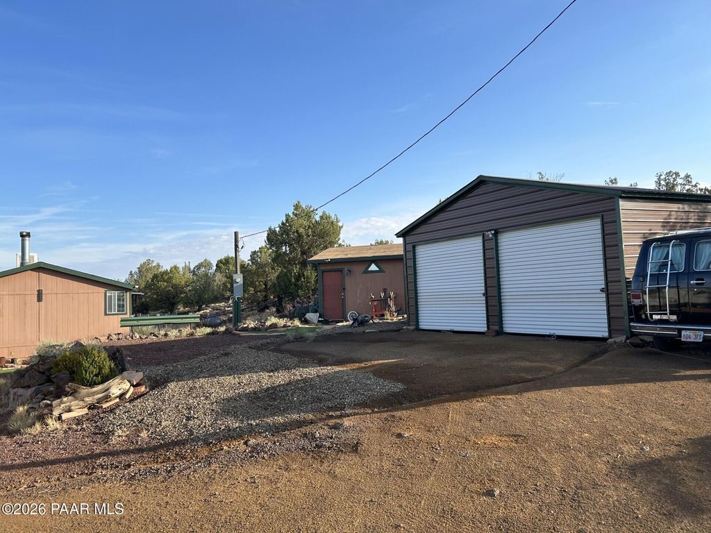Photo of 2373 W Roberts Road, Williams, AZ 86046 (MLS # 1079378)
