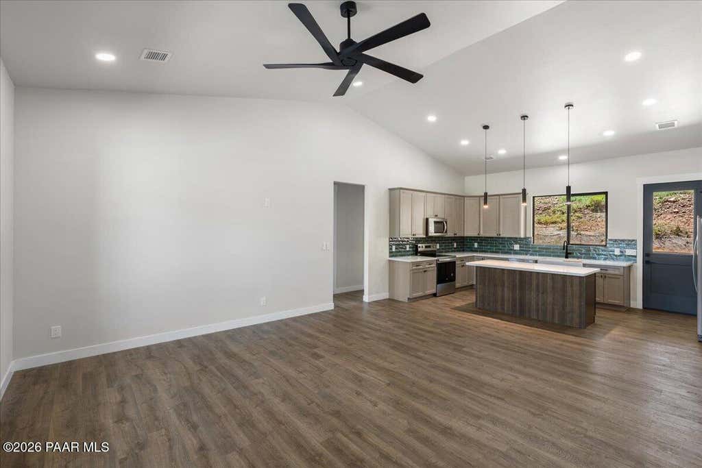 Photo of 9977 E Arrowhead Drive, Prescott Valley, AZ 86314 (MLS # 1084280)