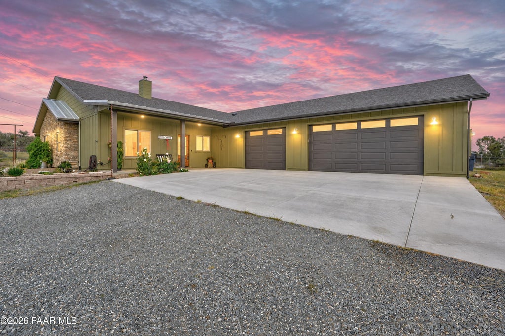 Photo of 1379 W Mcintosh Drive, Prescott, AZ 86305 (MLS # 1085178)