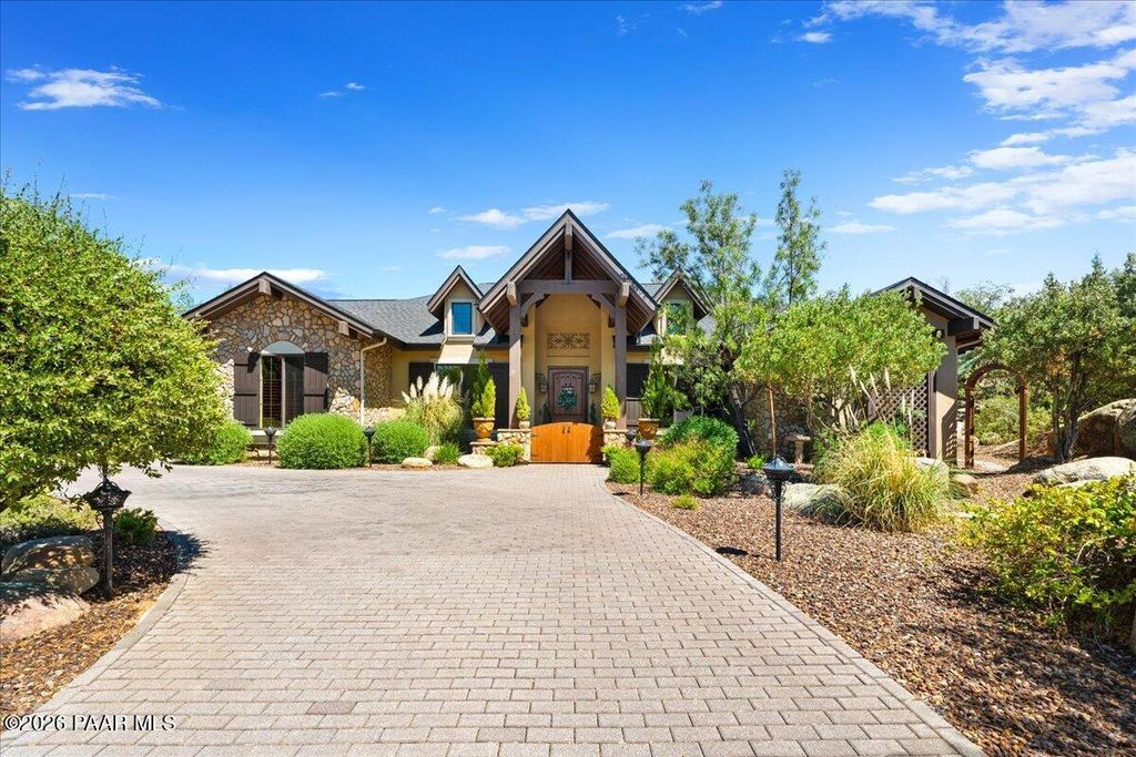 Photo of 1389 Ridgewood Drive, Prescott, AZ 86305 (MLS # 1082081)