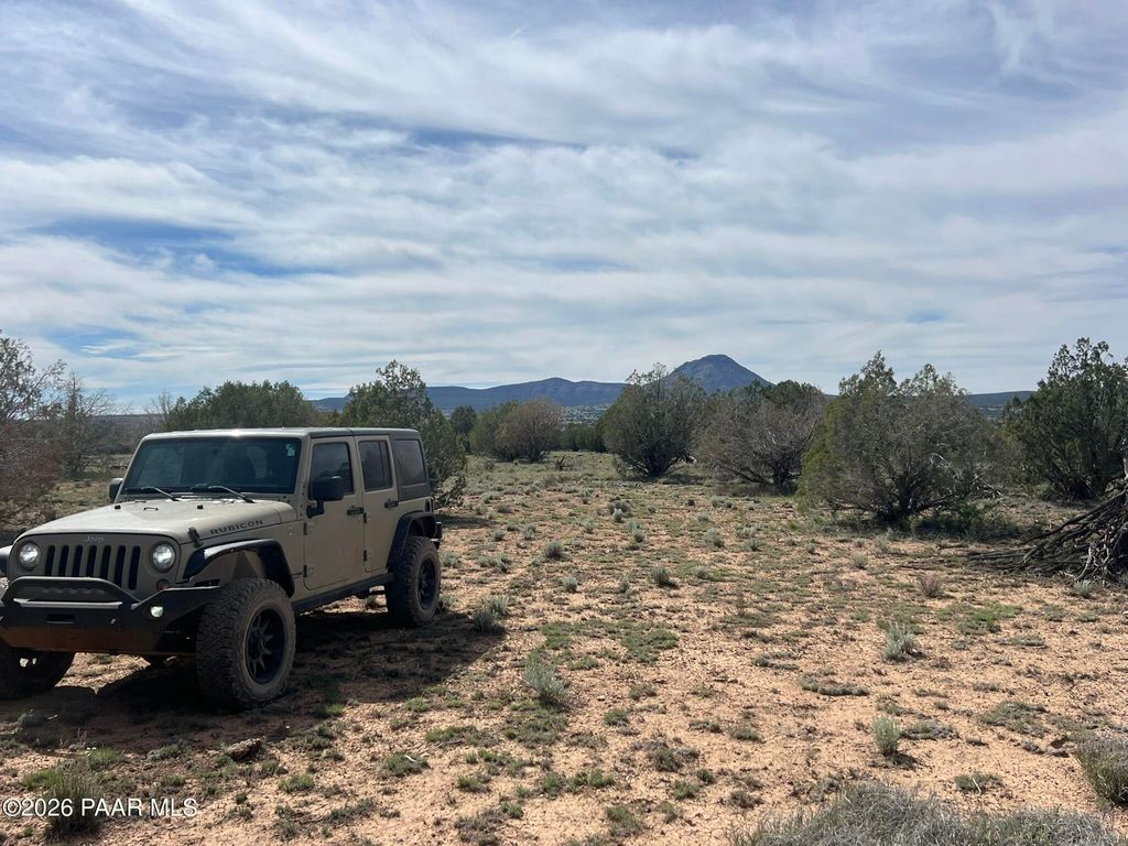 Photo of 51 W Boiling Pot Road, Ash Fork, AZ 86320 (MLS # 1081350)