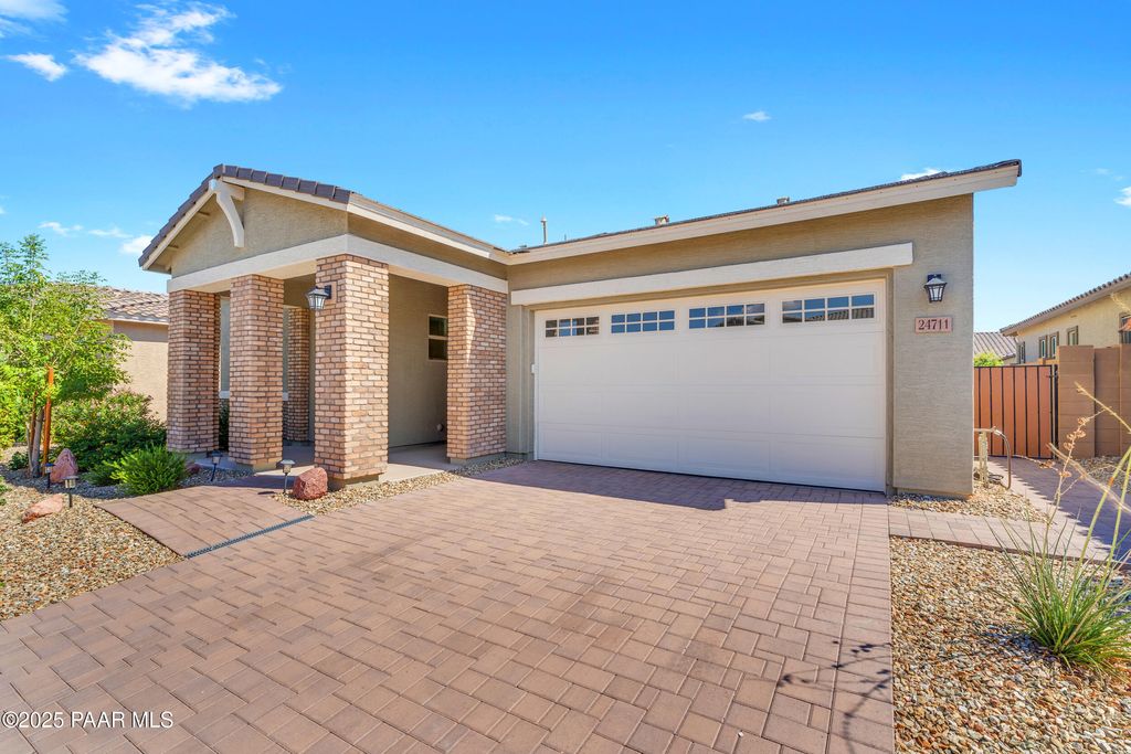 Photo of 24711 N 174th Lane, Surprise, AZ 85387 (MLS # 1076848)