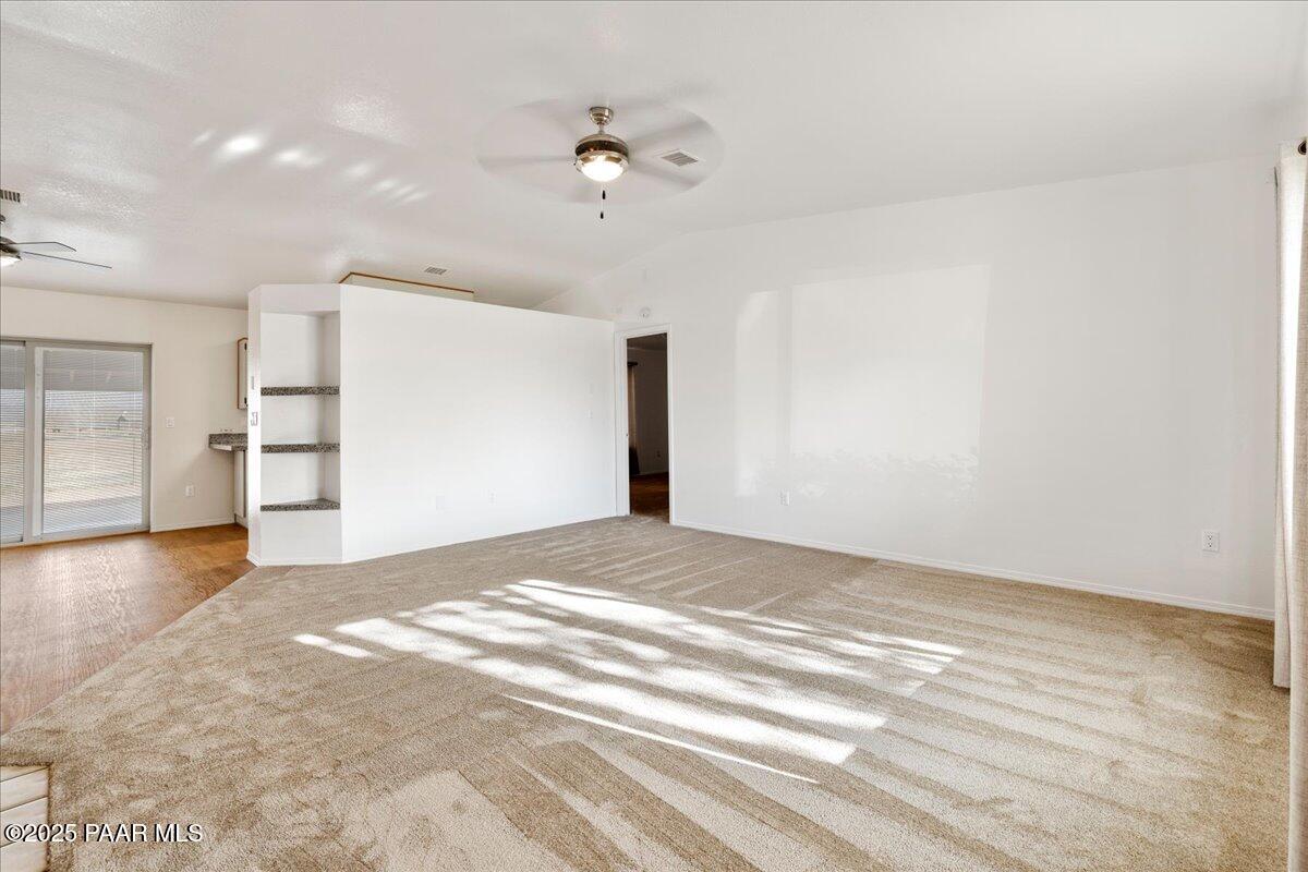 4143 N Robert Road