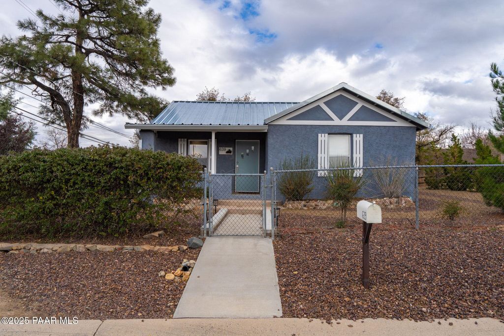 Photo of 639 Dameron Drive, Prescott, AZ 86301 (MLS # 1078130)