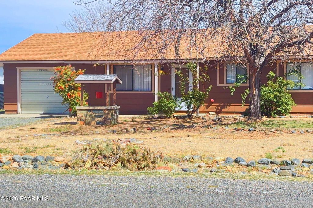 Photo of 3029 N Indian Wells Drive, Prescott Valley, AZ 86314 (MLS # 1079250)