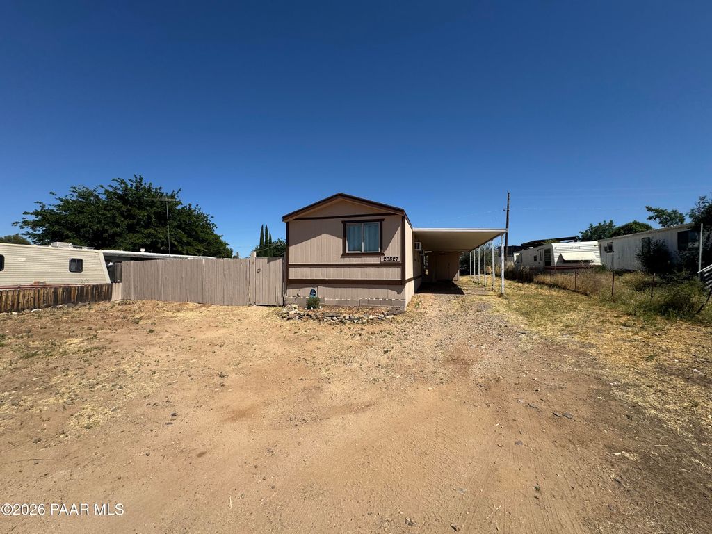 Photo of 20827 E Cedar Drive, Mayer, AZ 86333 (MLS # 1082048)