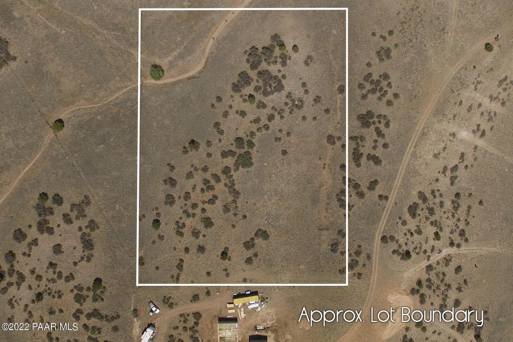 Photo of 1 W Tortise Road, Chino Valley, AZ 86323 (MLS # 1077033)