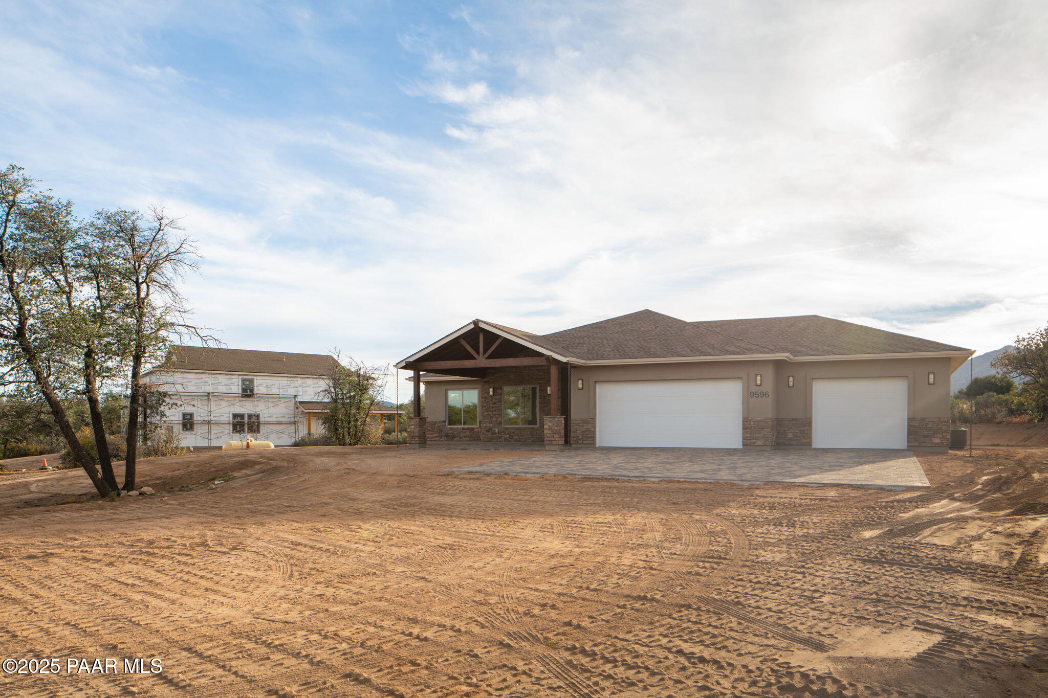 9596 N Bridle Ridge Road