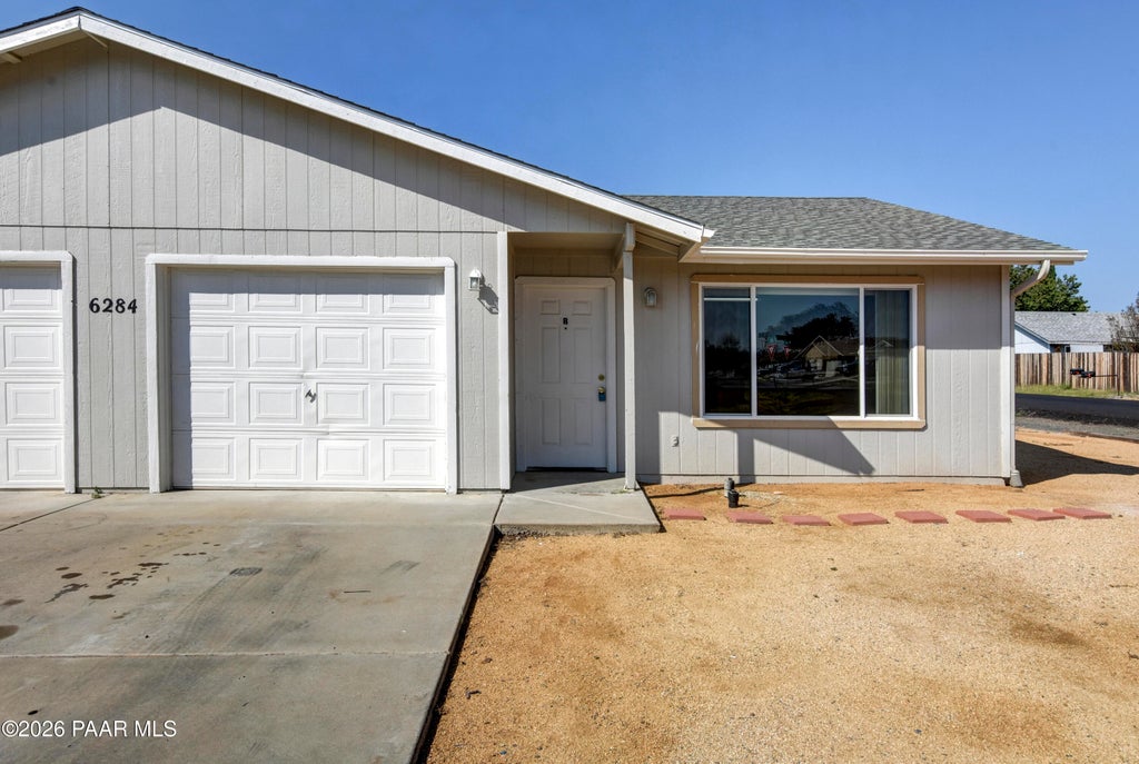 Photo of 6284 N Buckboard Drive #B, Prescott Valley, AZ 86314 (MLS # 1086043)