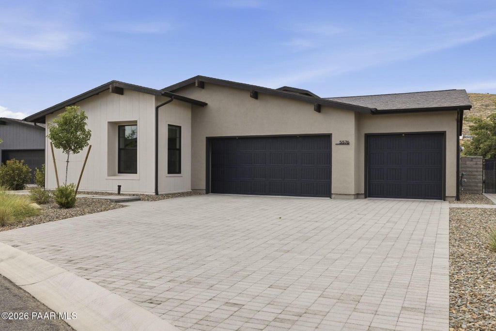 Photo of 5576 E Killen Loop, Prescott Valley, AZ 86314 (MLS # 1083883)