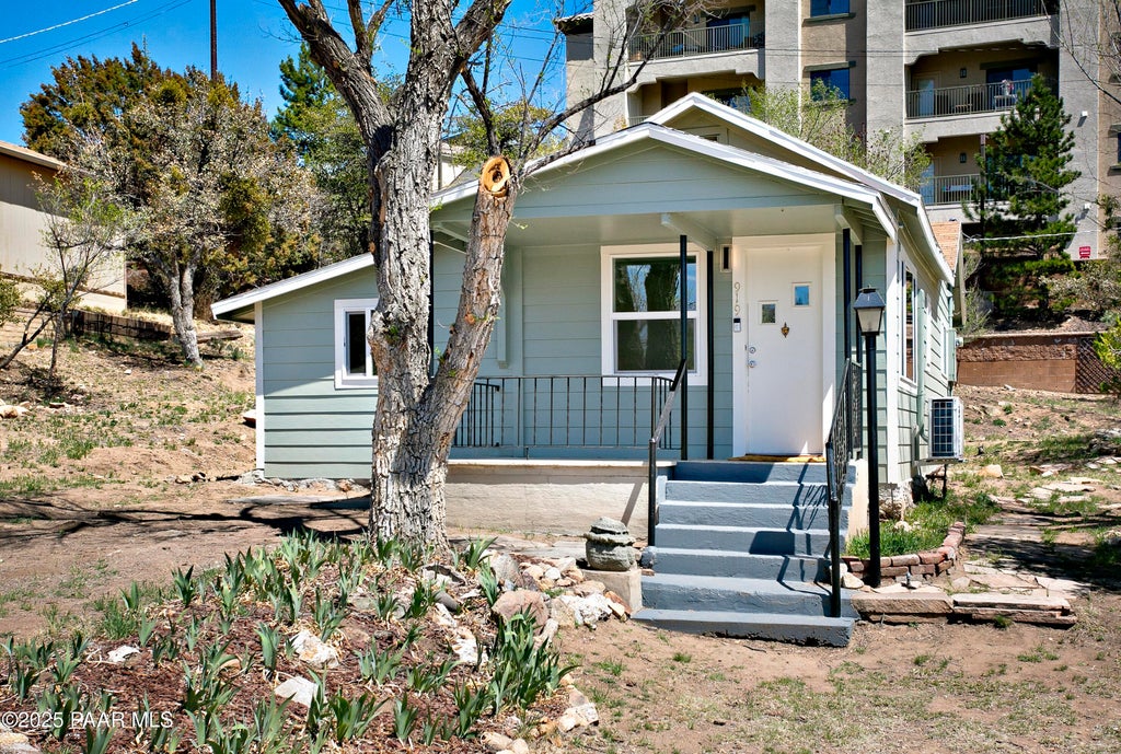 Photo of 919 Prosser Lane, Prescott, AZ 86301 (MLS # 1085835)