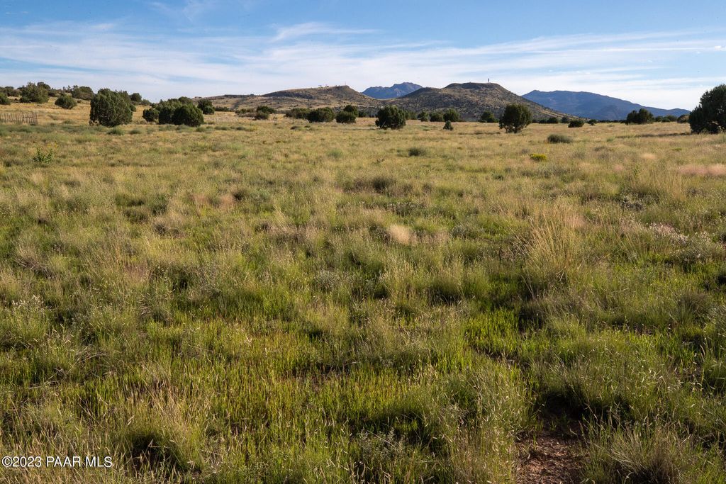 Photo of 395 Bandit Ridge Road, Prescott, AZ 86305 (MLS # 1079841)