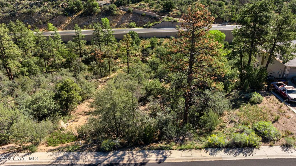 Photo of 2225 Le Loup Drive, Prescott, AZ 86305 (MLS # 1076930)