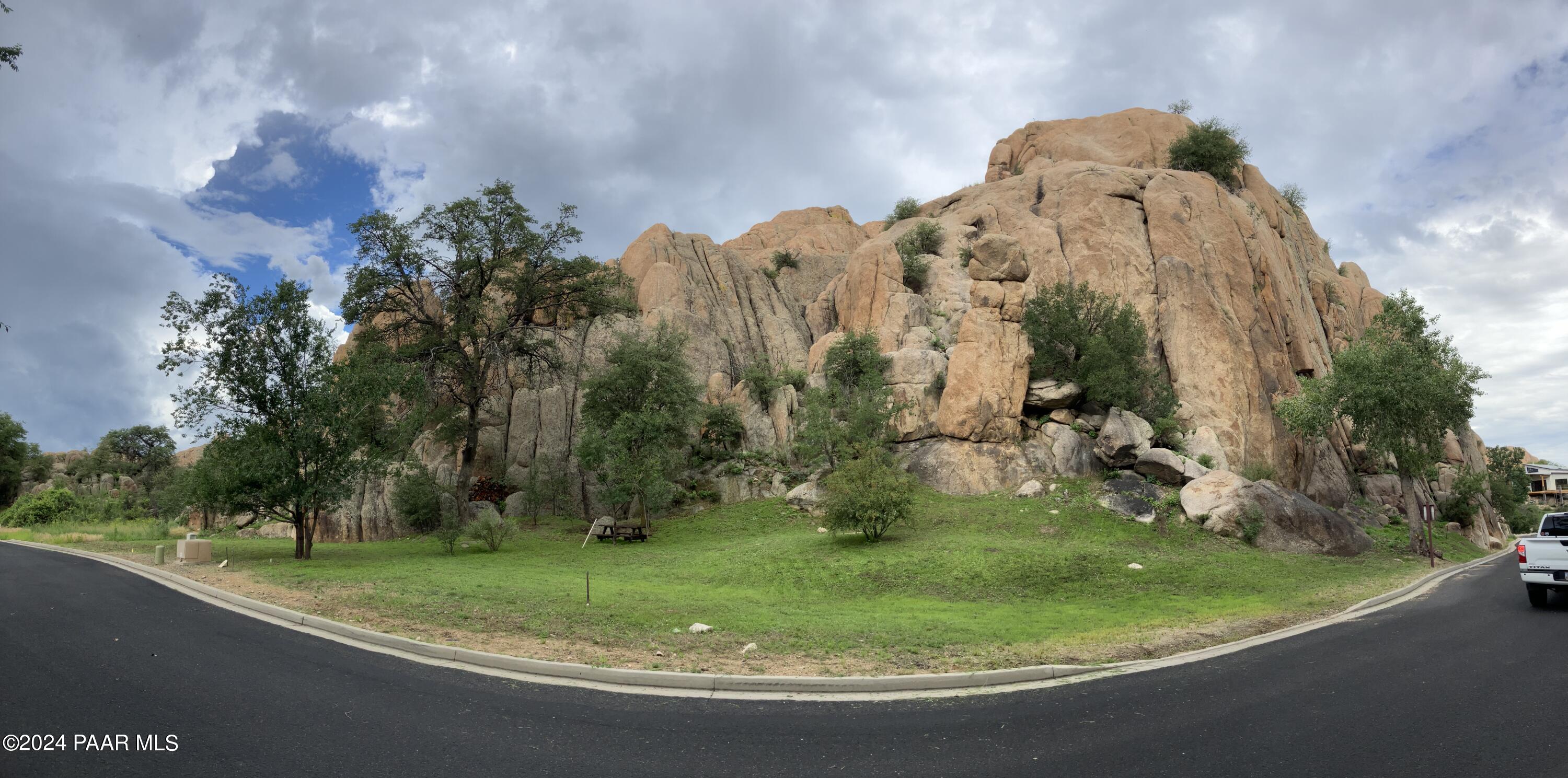 4422 N Twisted Trail