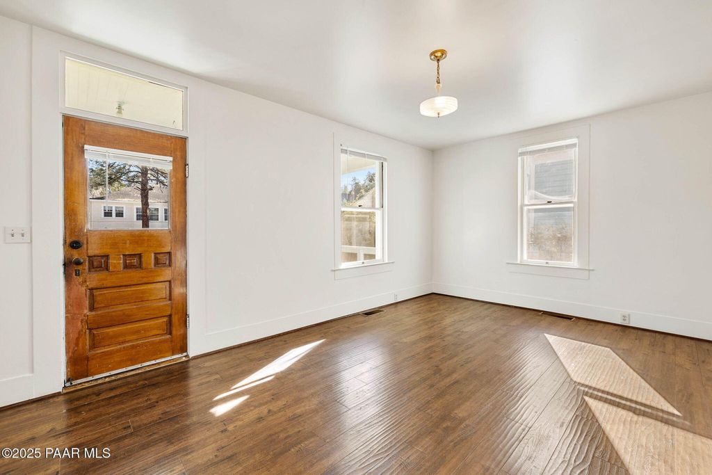 Photo of 114 N Willow Street, Prescott, AZ 86305 (MLS # 1078272)