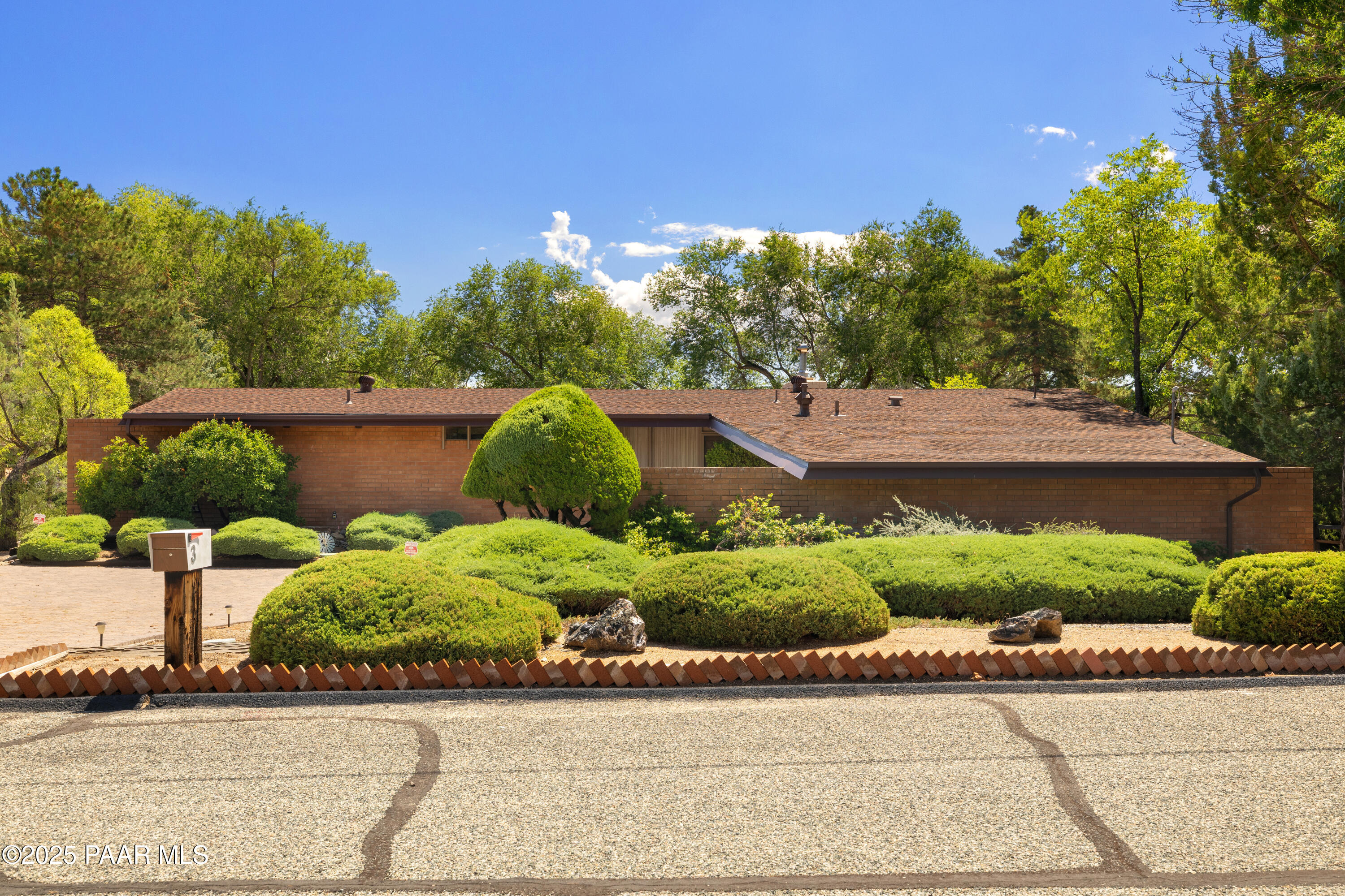 3 Walking Diamond Drive