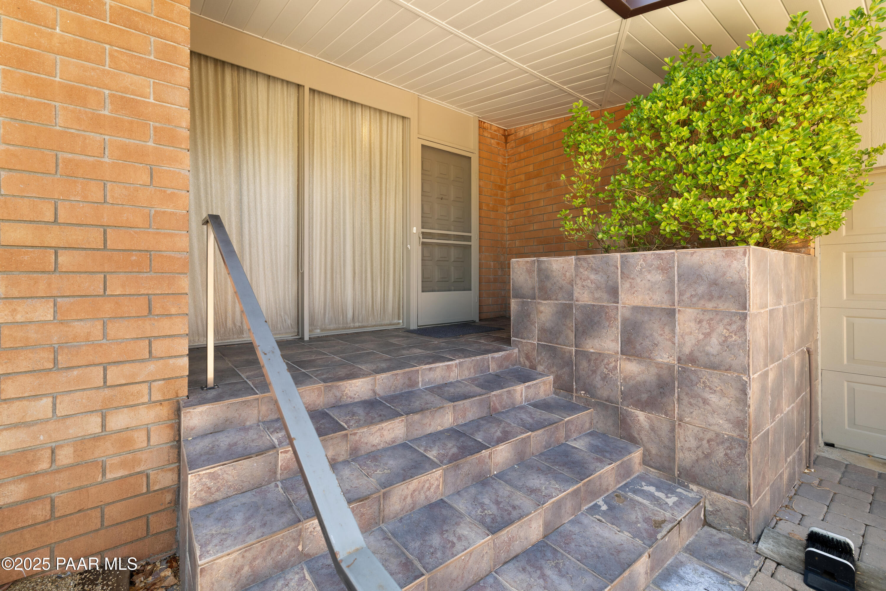 3 Walking Diamond Drive