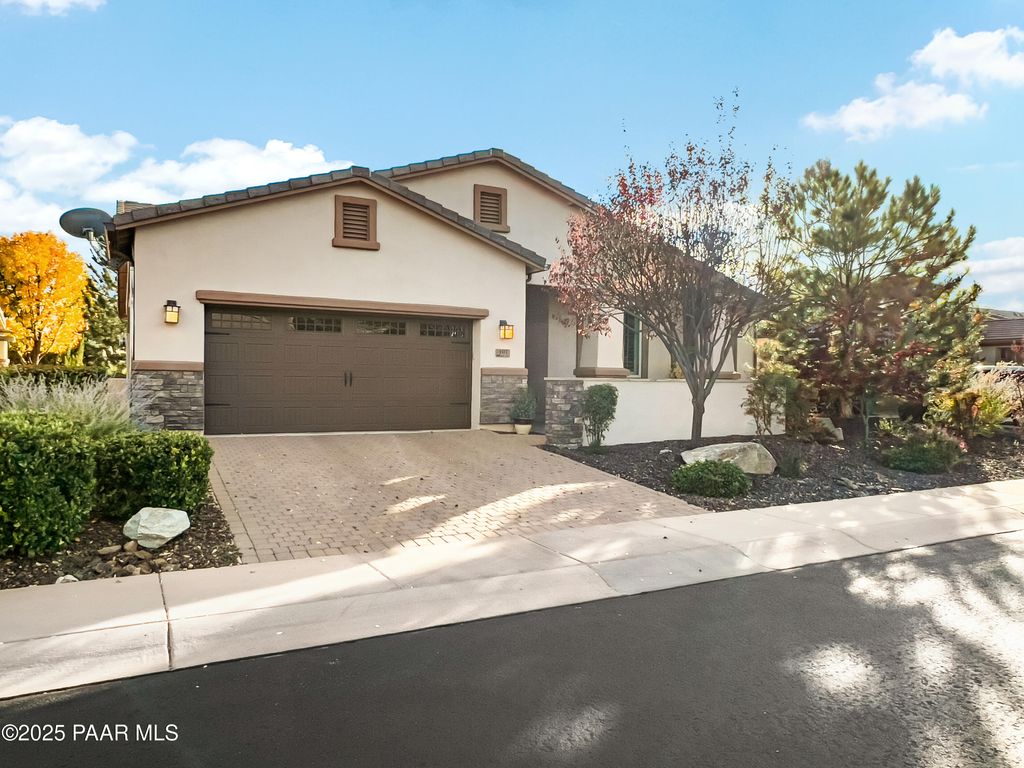 Photo of 407 Cabaret Street, Prescott, AZ 86301 (MLS # 1077590)