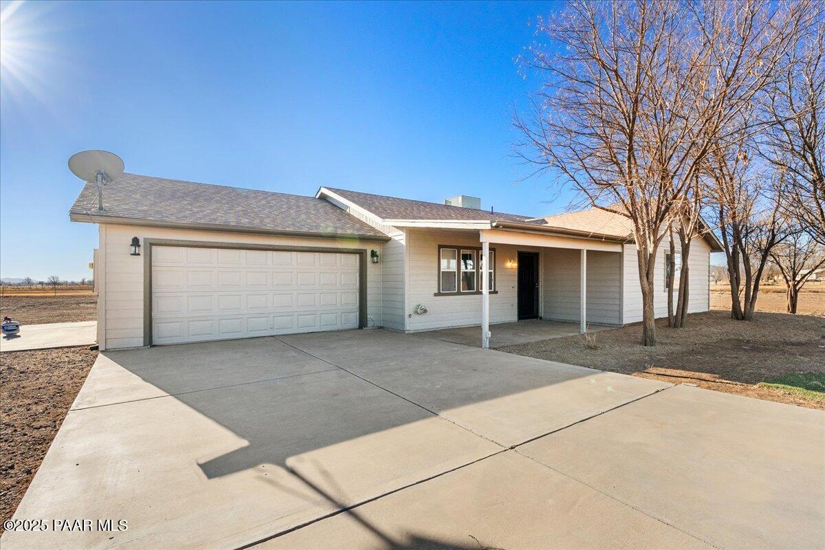 2725 W Bayberry Drive