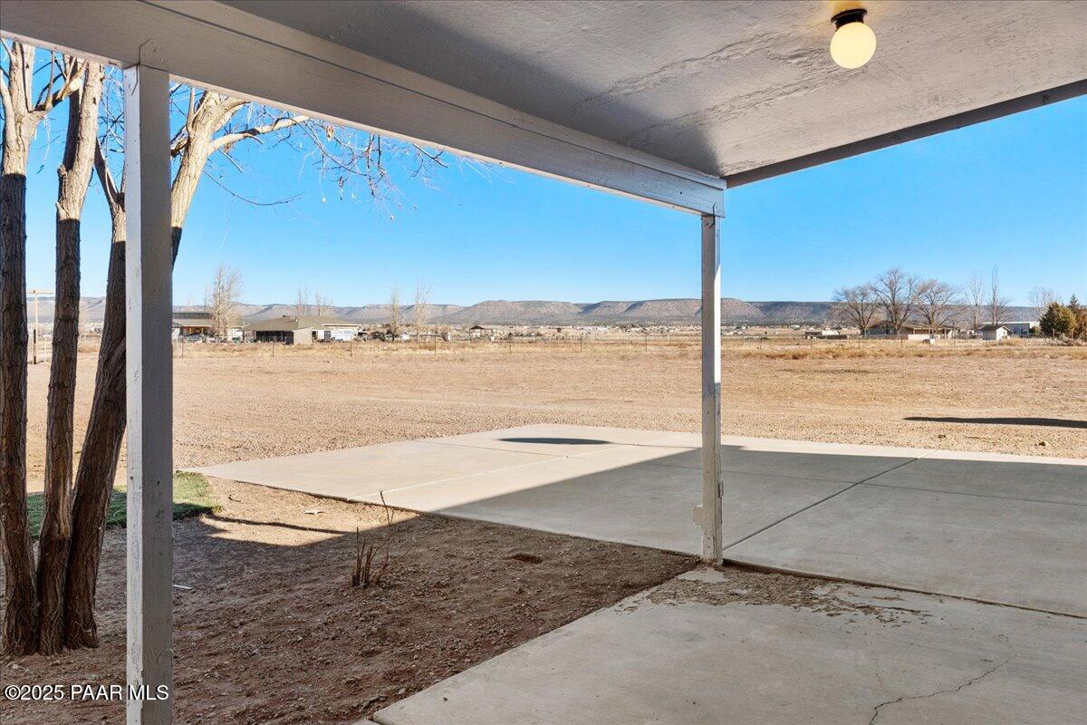 2725 W Bayberry Drive