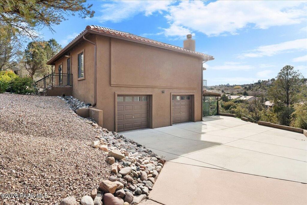 Photo of 2402 Desert Willow Drive, Prescott, AZ 86301 (MLS # 1079854)