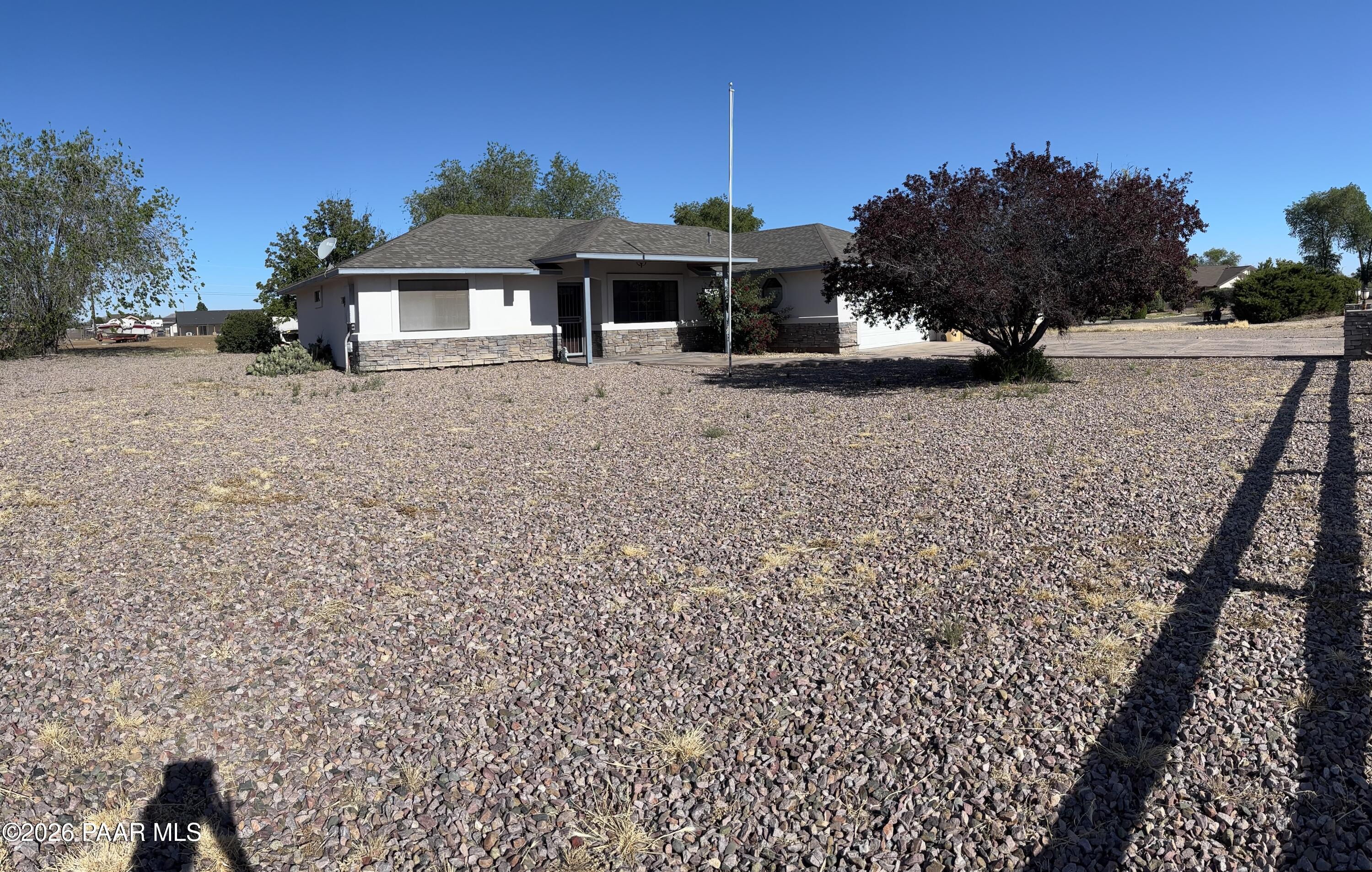 526 Grove Lane